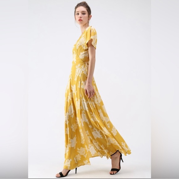 Lulus Wrap Dress - Size Small - Picture 2 of 4